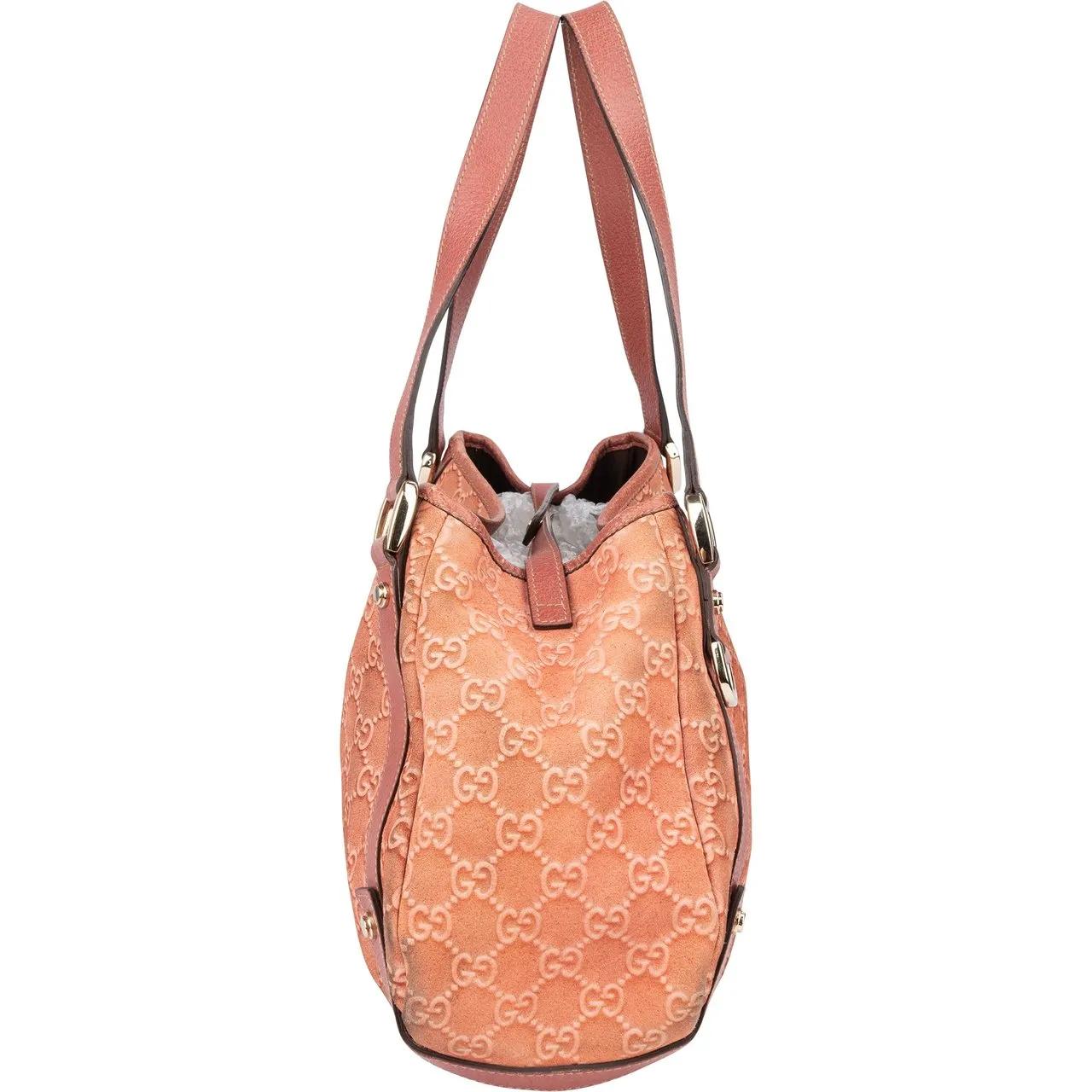 Thumbnail - Gucci Crossbody Bags - Gucci Pink Suede Monogram Abbey Handbag - Gr. unisize - in Gold - für Damen