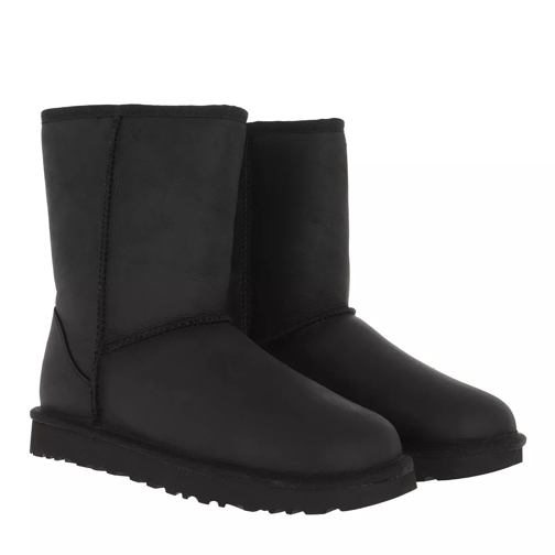 UGG W Classic Short Leather Black Winter Boot