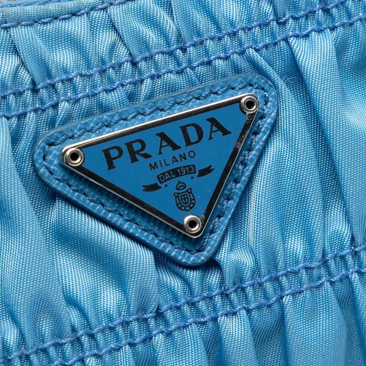 Thumbnail - Prada Hobo Bags - Tessuto Gaufre Re Edition Shoulder Bag - Gr. unisize - in Blau - für Damen