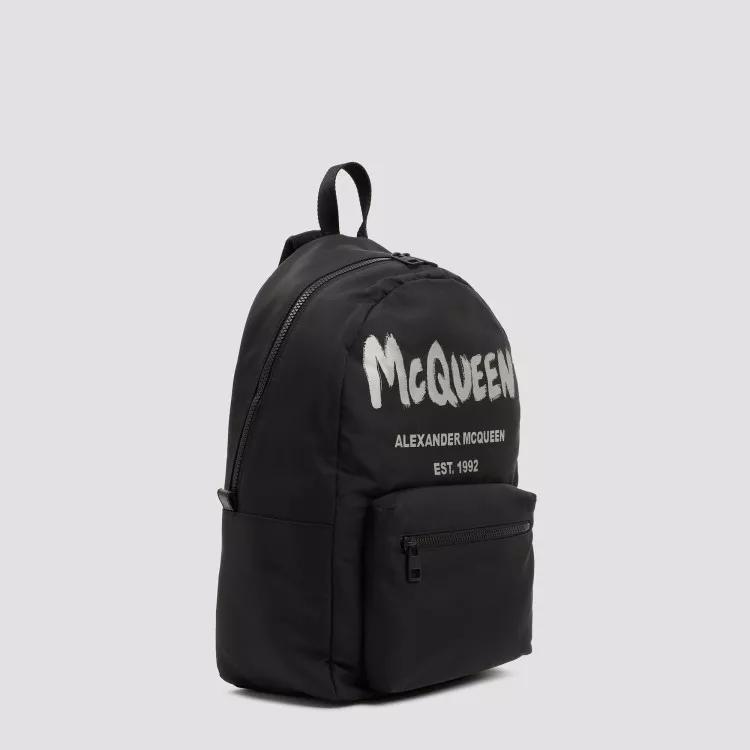 Thumbnail - Alexander McQueen Rucksäcke - Black Graffiti Metropolitan Printed Backpack - Gr. unisize - in Schwarz - für Damen