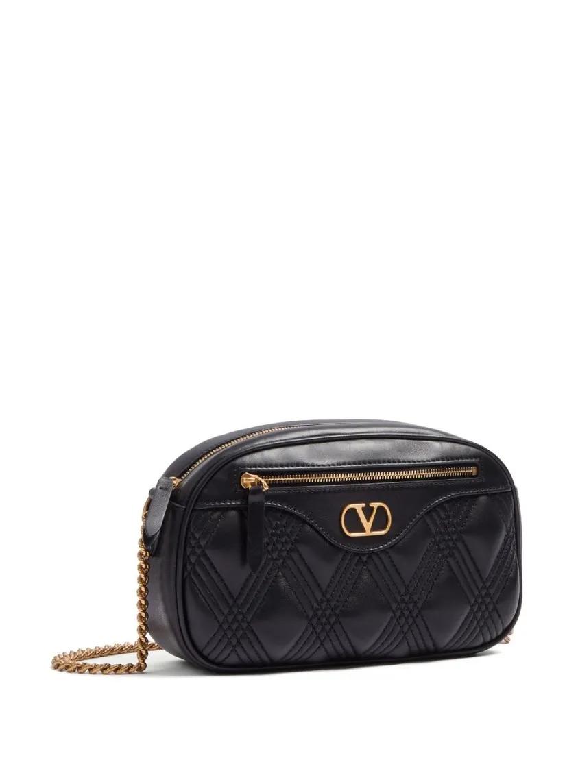 Valentino Garavani Hobo bags Quiltie 67 Medium Camera Bag in zwart