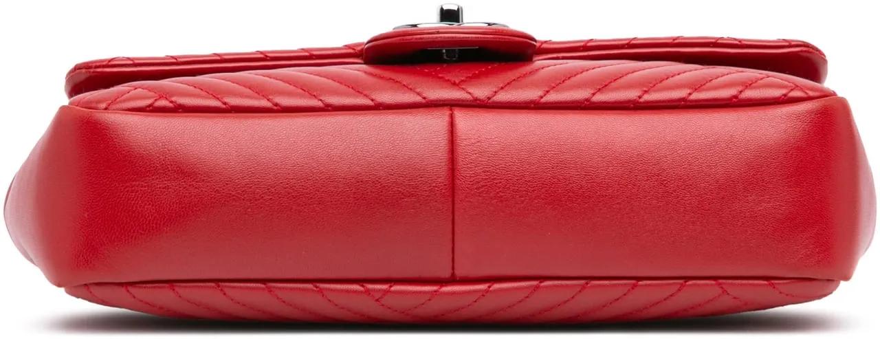 Chanel Shoppers Medium Lambskin CC Crossing Flap in rood