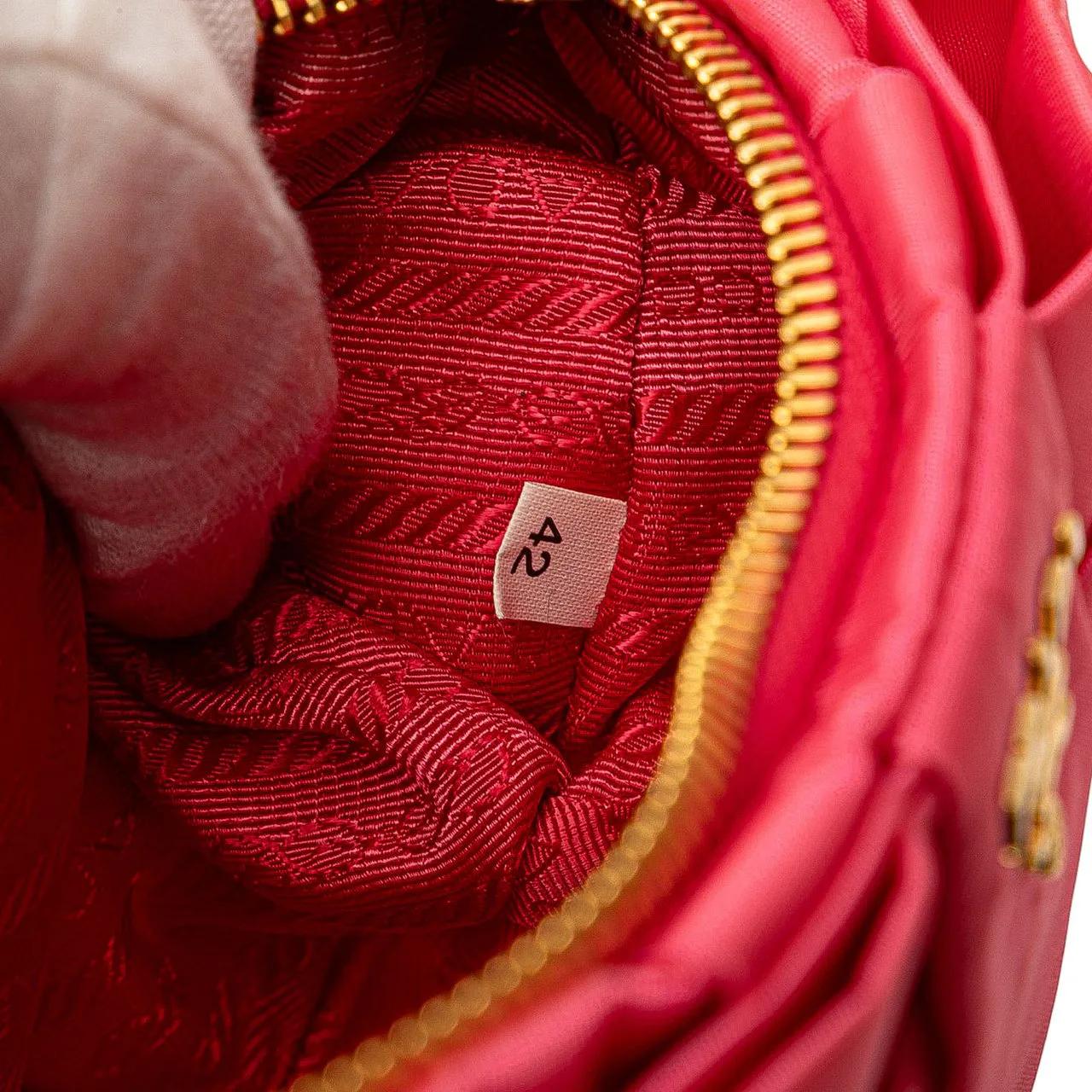 Thumbnail - Prada Clutches - Tessuto Bow Wristlet Clutch - Gr. unisize - in Gold - für Damen