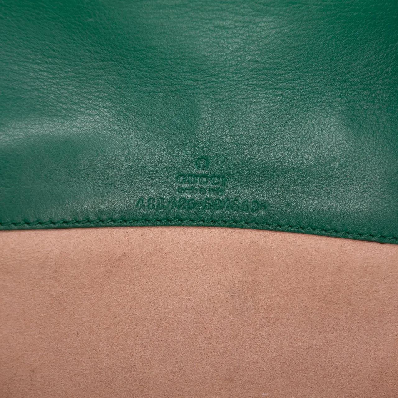Thumbnail - Gucci Hobo Bags - Mini GG Marmont Matelasse Leather Wallet On Chain - Gr. unisize - in Grün - für Damen