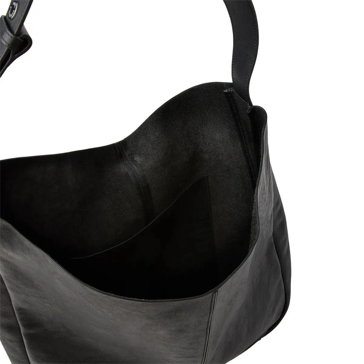 Thumbnail - Karl Lagerfeld Hobo Bags - K/AUTOGRAPH OVERSIZED SWING - Gr. unisize - in Schwarz - für Damen