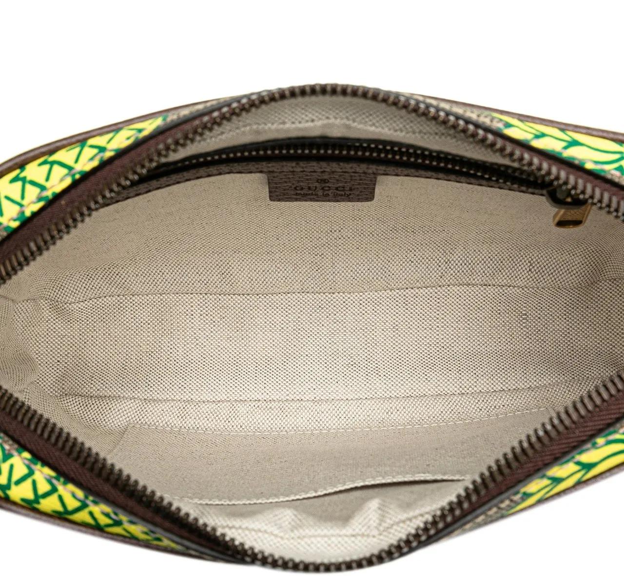 Gucci Heuptassen 2016-2024 Maxi GG Supreme Interlocking G Pineapple in bruin