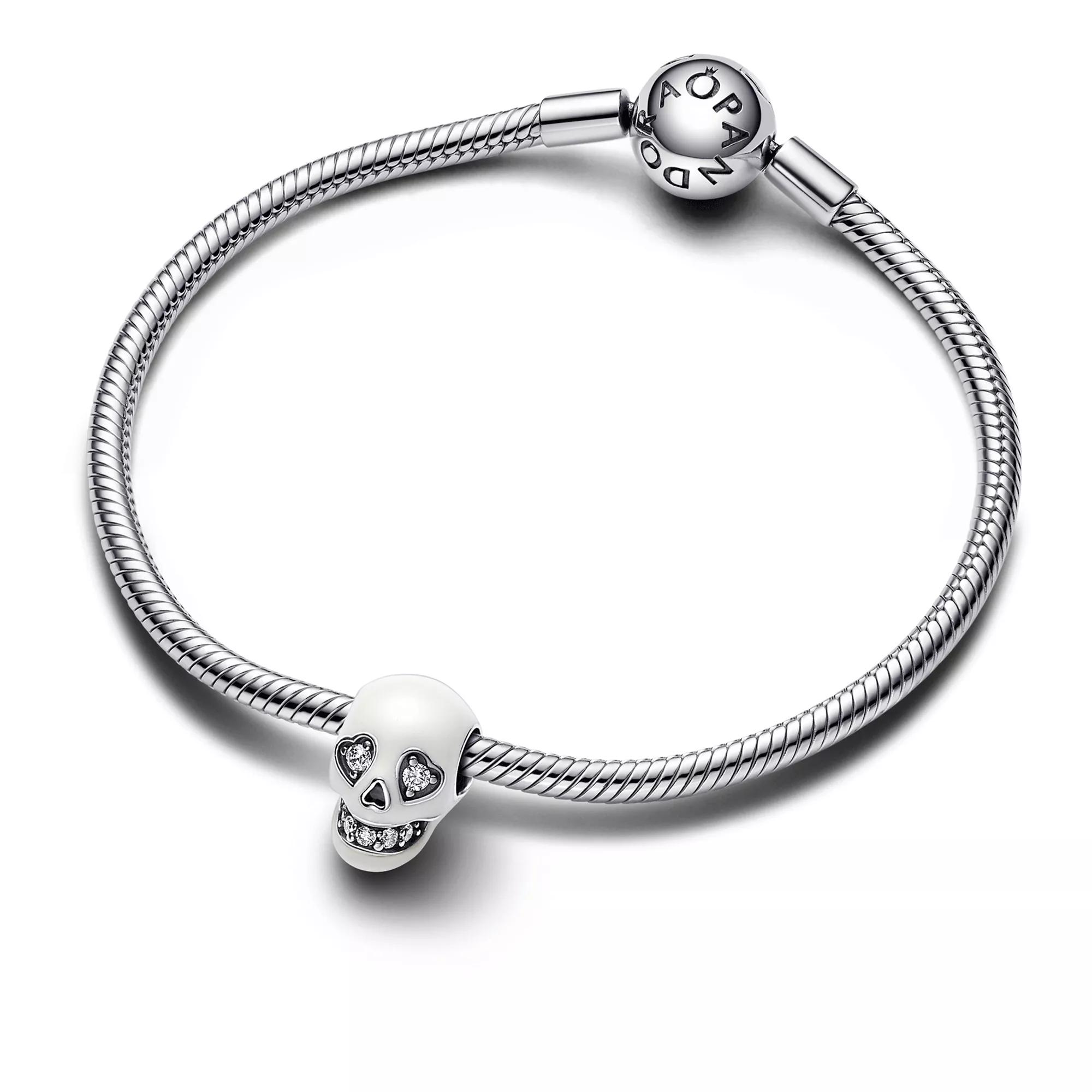 Pandora store skull charm