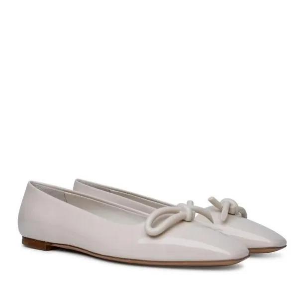 Salvatore Ferragamo Loafers & Ballerinas - Annie%27 Ballet Flats In Mascarpone Calf Leather - Gr. 6 - in Weiß - für Damen