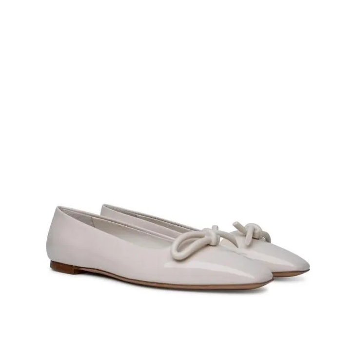 Salvatore Ferragamo Annie Ballet Flats In Mascarpone Calf Leather White Ballerina