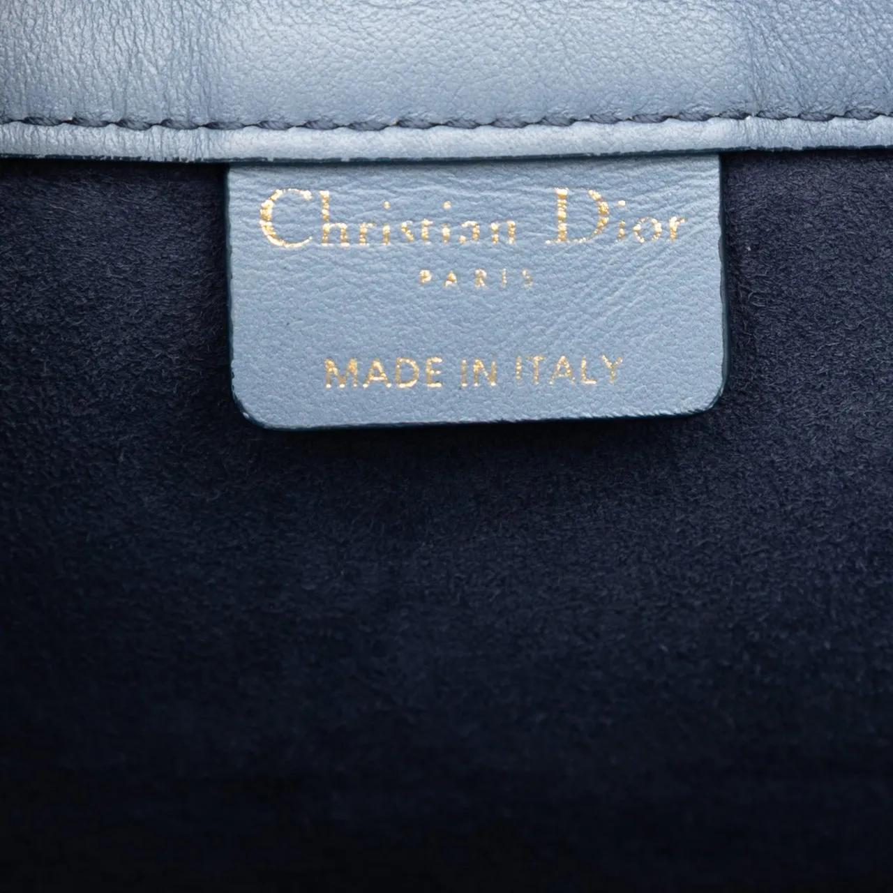 Thumbnail - Christian Dior Shopper - Medium Ombre Embossed Leather Book Tote - Gr. unisize - in Blau - für Damen