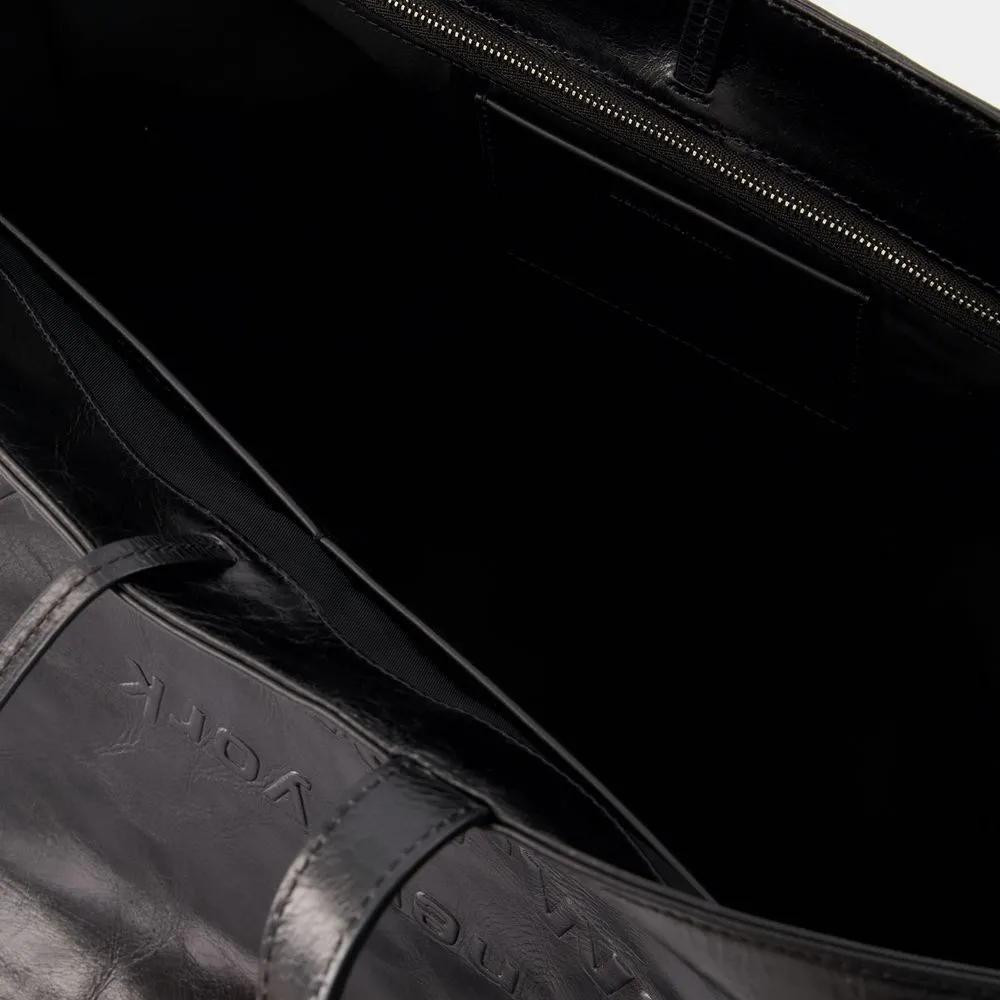 alexander wang Shoppers & Totes Punch Shopper Bag Leather Black in zwart
