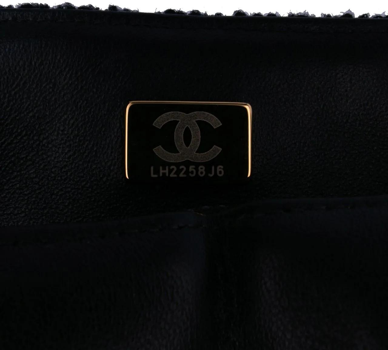 Thumbnail - Chanel Hobo Bags - Small Tweed Pearl Cosmos Flap - Gr. unisize - in Schwarz - für Damen