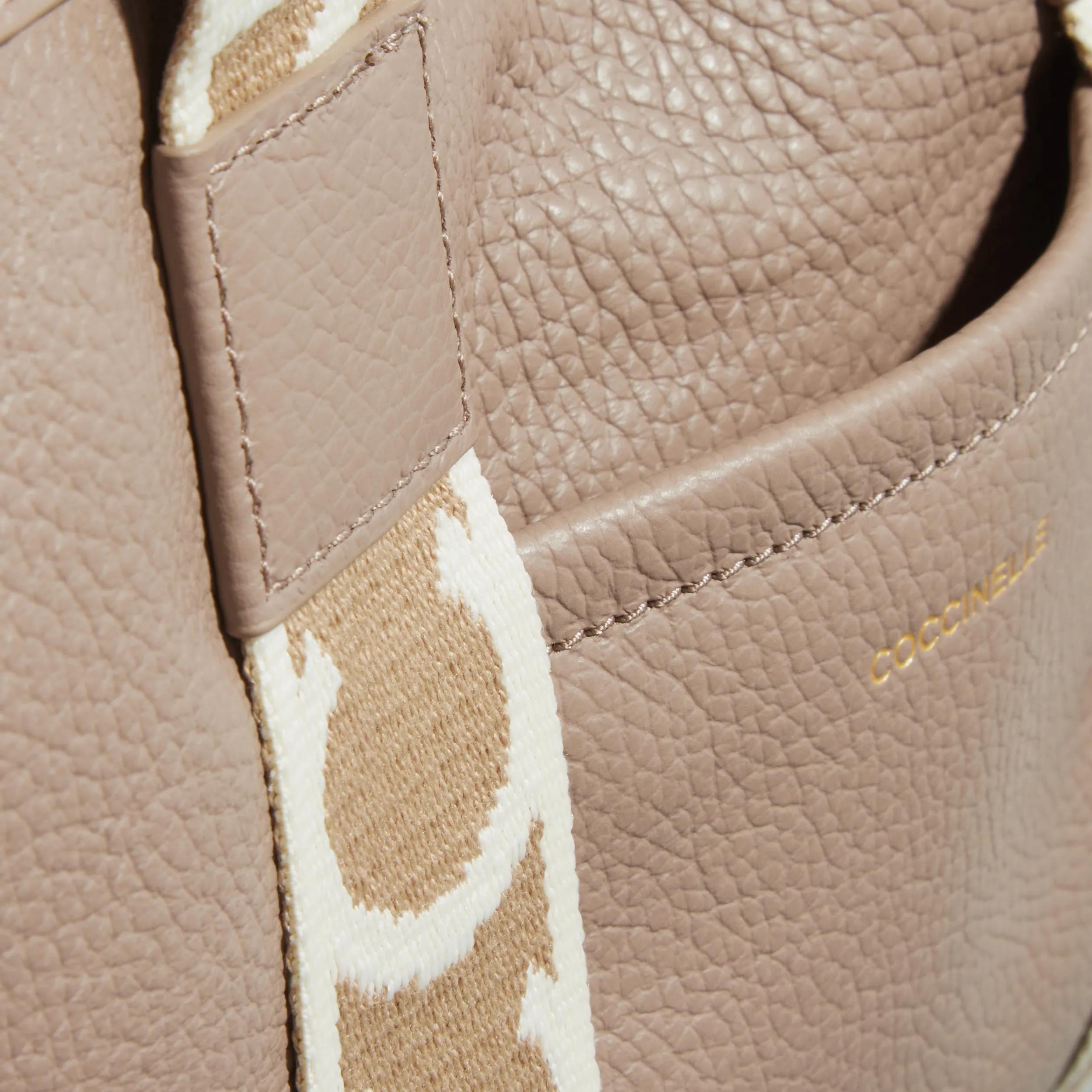 Coccinelle Shoppers 2Day Signature in taupe