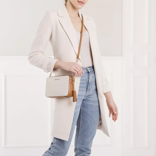 MICHAEL Michael Kors Camera Bag Jet Set Md Camera Bag Vanilla (Image 2)