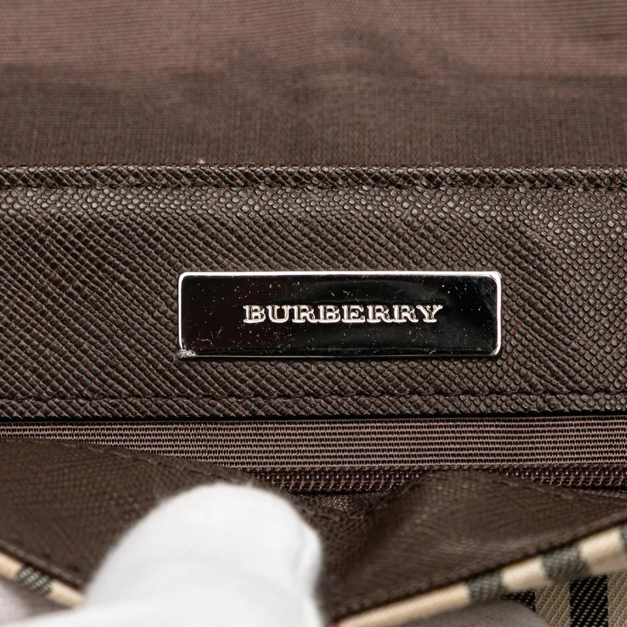 Thumbnail - Burberry Hobo Bags - House Check Canvas Flap Shoulder Bag - Gr. unisize - in Braun - für Damen