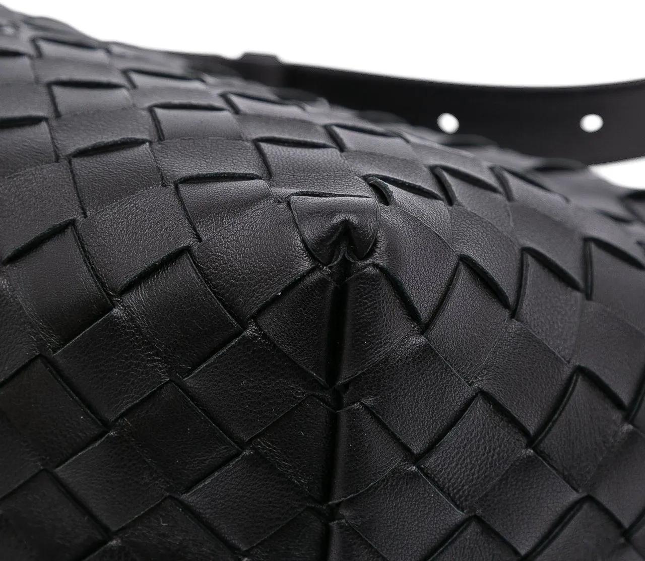 Thumbnail - Bottega Veneta Hobo Bags - Lambskin Intrecciato Tie Shoulder Bag - Gr. unisize - in Schwarz - für Damen