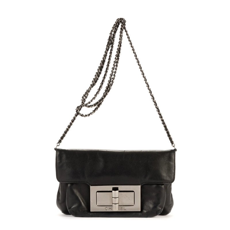 Chanel Crossbody Bag Giant Lock Reissue Mademoiselle Flap schwarz