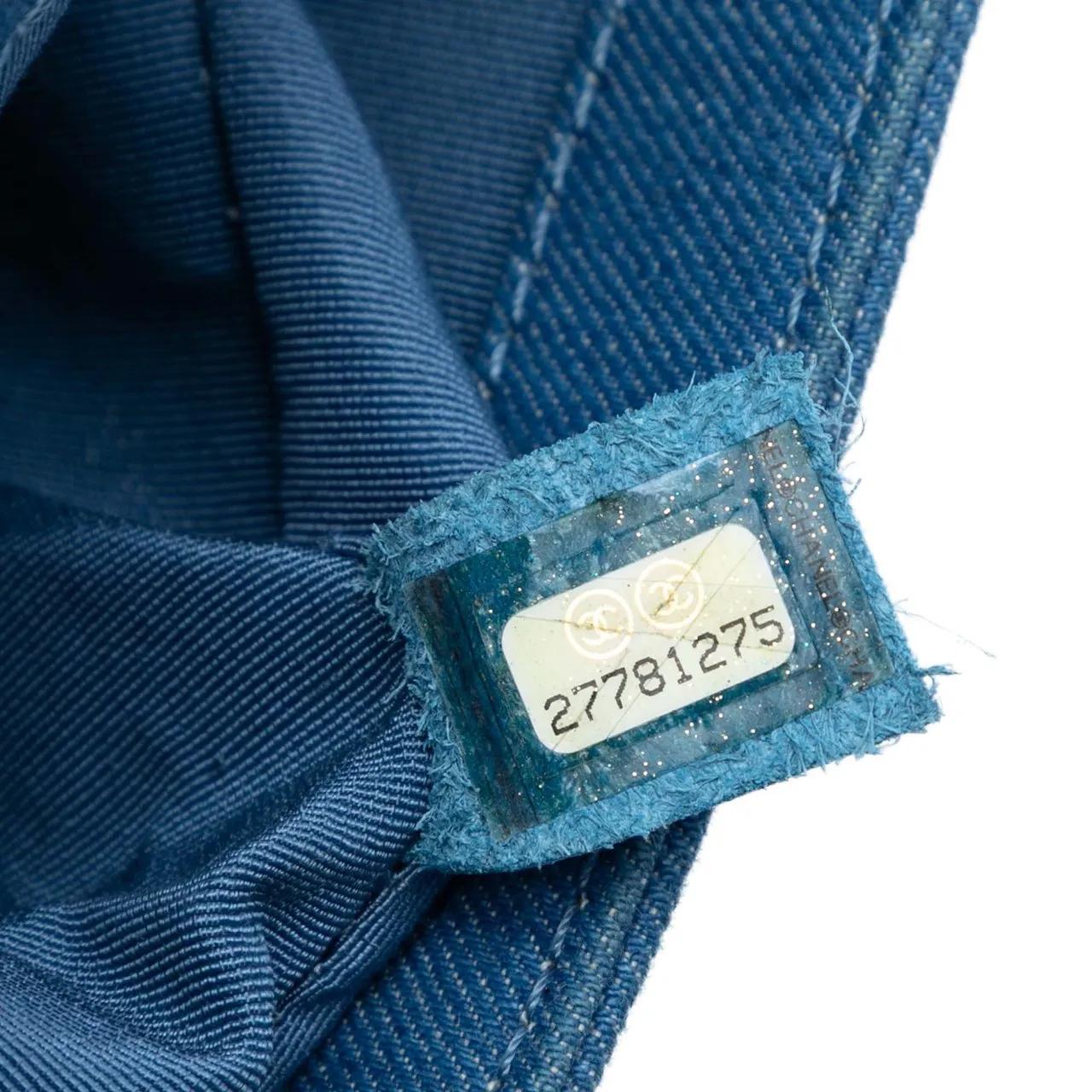 Thumbnail - Chanel Hobo Bags - Old Medium Pleated Denim Boy Flap - Gr. unisize - in Blau - für Damen