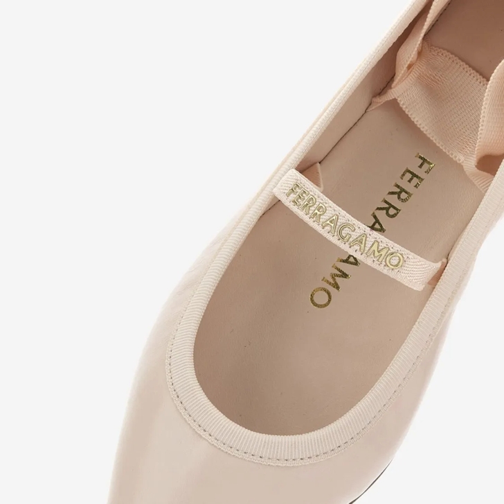 Salvatore Ferragamo Carice Ballet Shoes In Pink Leather Pink