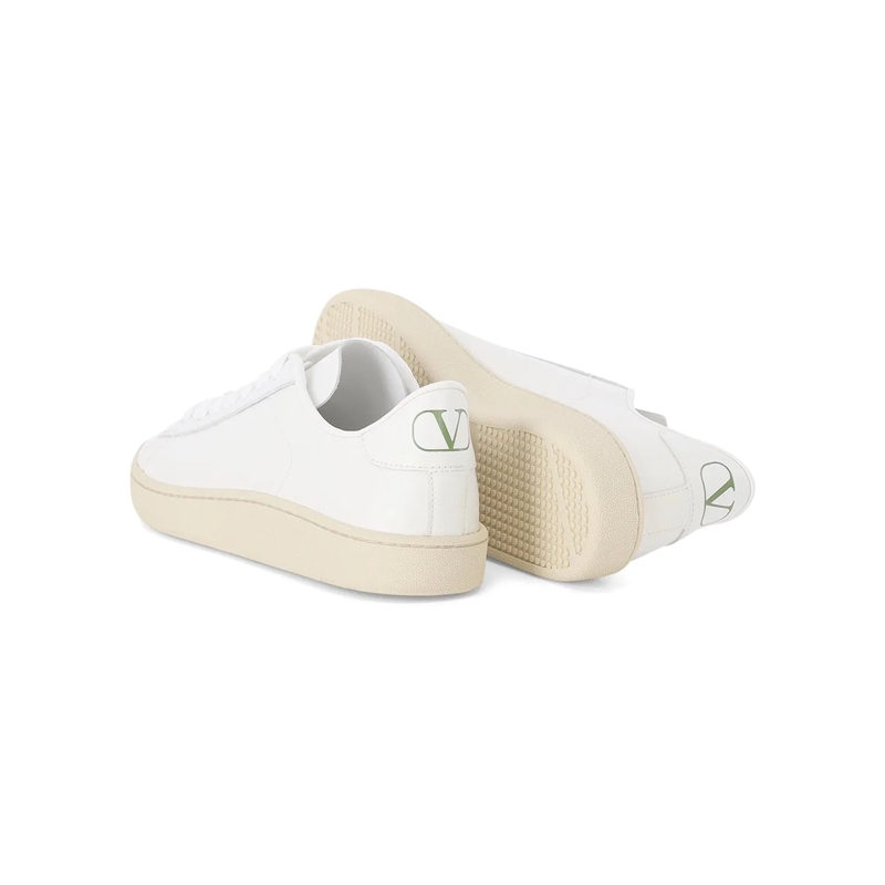 Valentino Garavani Schnürschuhe Low-Top Sneakers With Textured Sole And Chic Accen White(Image 5)
