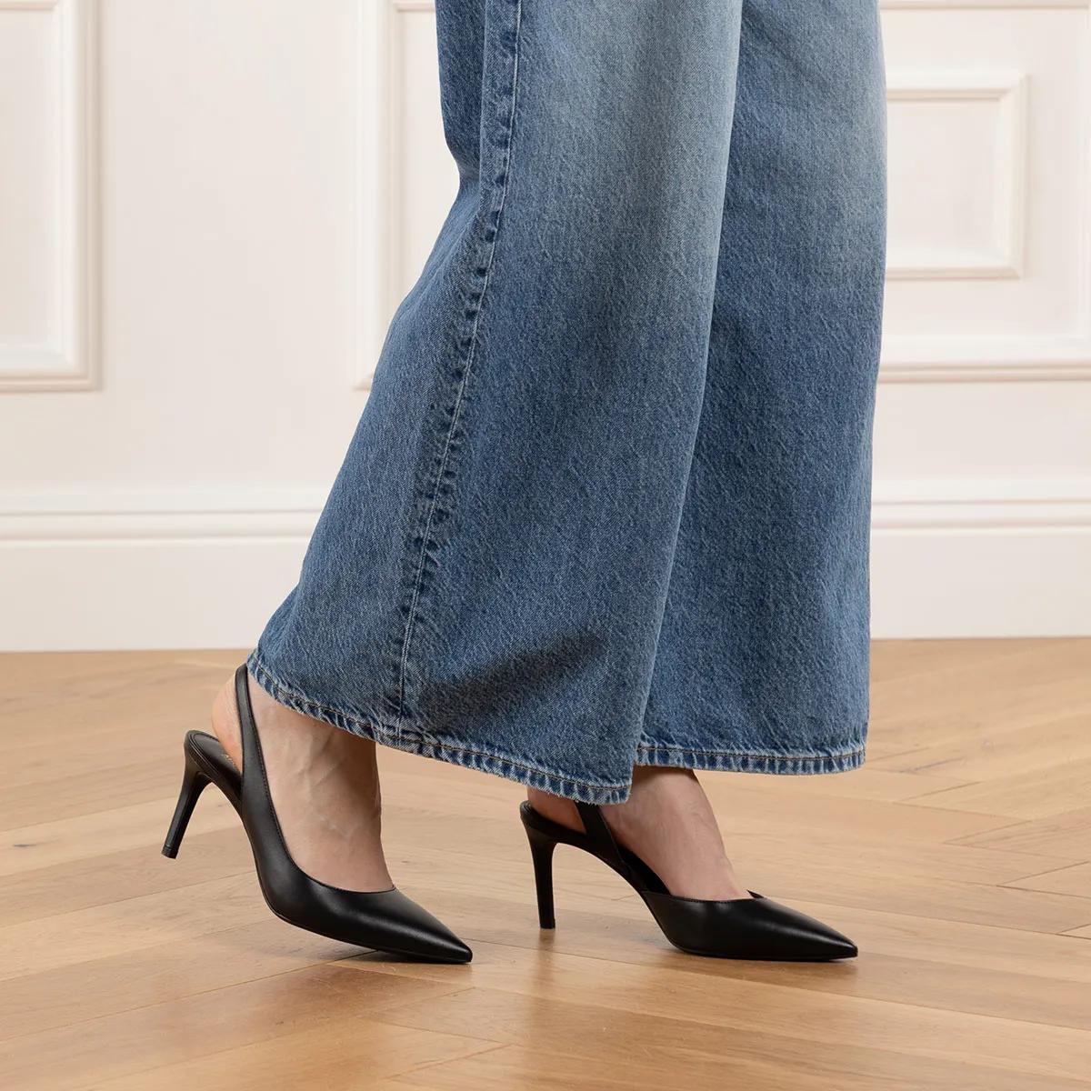 【送料&関税込】Michael Kors Alina Leather Slingback Pumps Alina Flex Leather Pump | Michael Kors [RO]