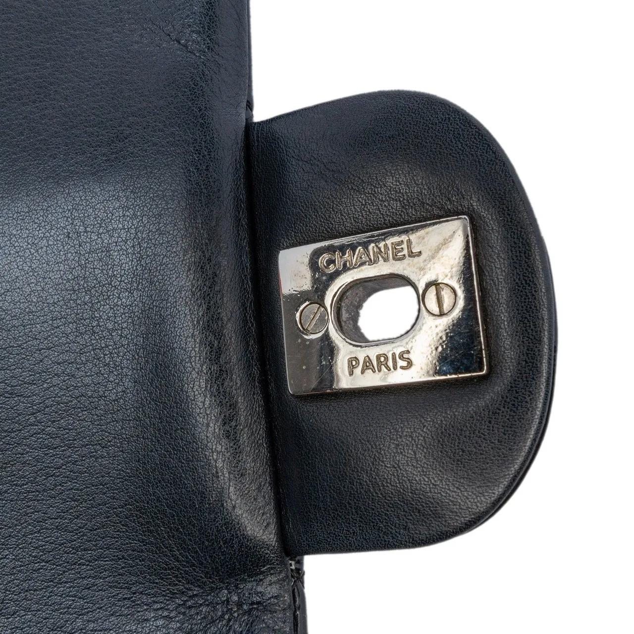 Chanel Shoppers Medium Classic Patent Double Flap in zwart