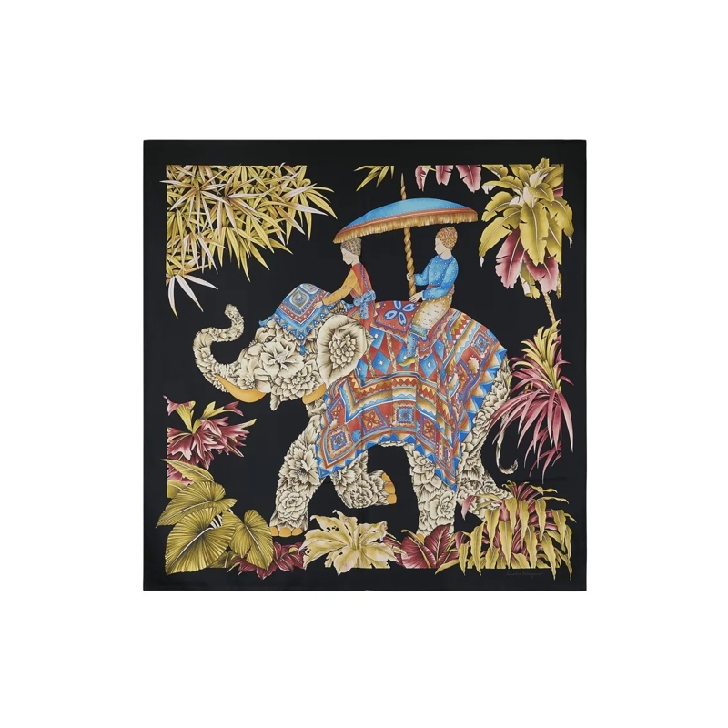 Salvatore Ferragamo Écharpe légère Silk Scarf With Elephant Design Black