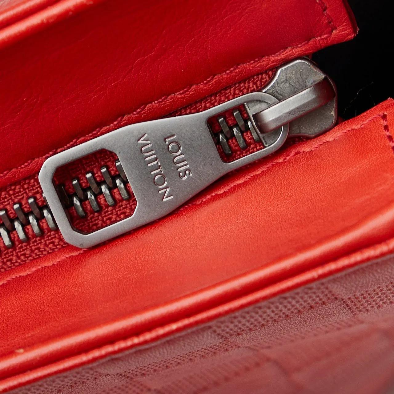 Louis Vuitton Shoppers Damier Infini Tadao PM in rood