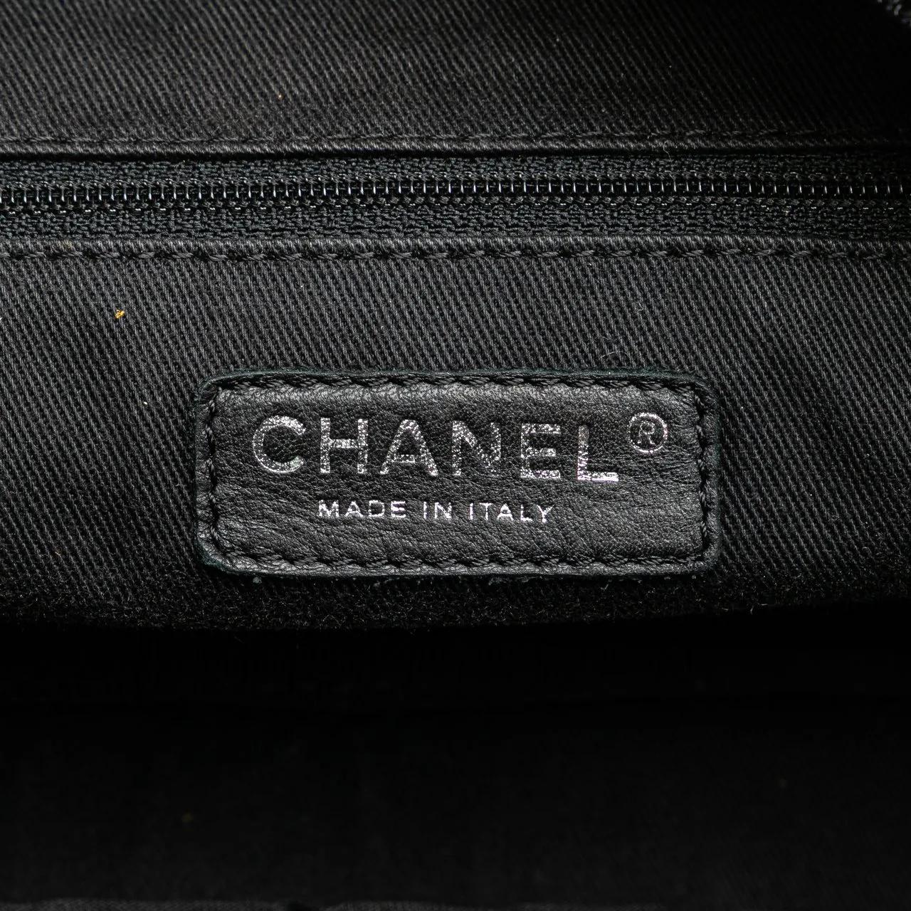 Thumbnail - Chanel Crossbody Bags - Paris New York Quilted Nylon Duffle Handbag - Gr. unisize - in Schwarz - für Damen