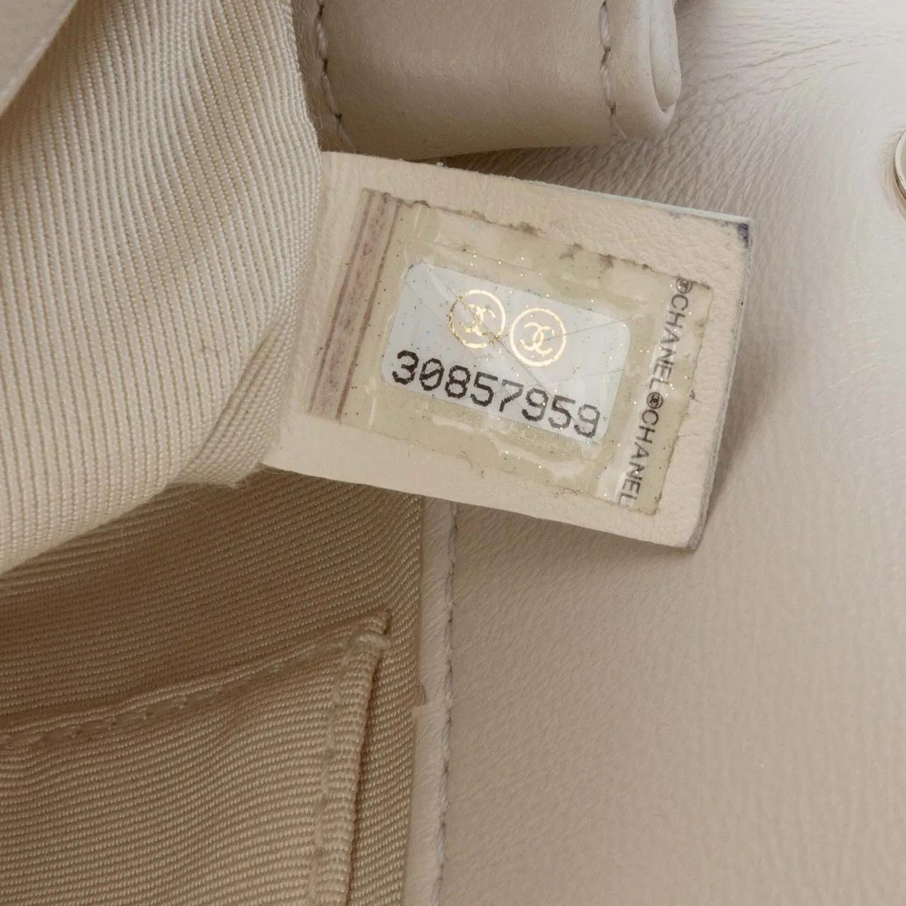 Thumbnail - Chanel Hobo Bags - Medium Lambskin Twist Chain Enamel CC Flap - Gr. unisize - in Braun - für Damen