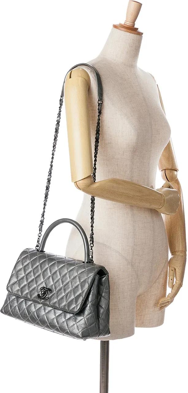 Chanel Hobo bags 2019 Small Quilted Aged Calfskin Coco Top Handle B in grijs