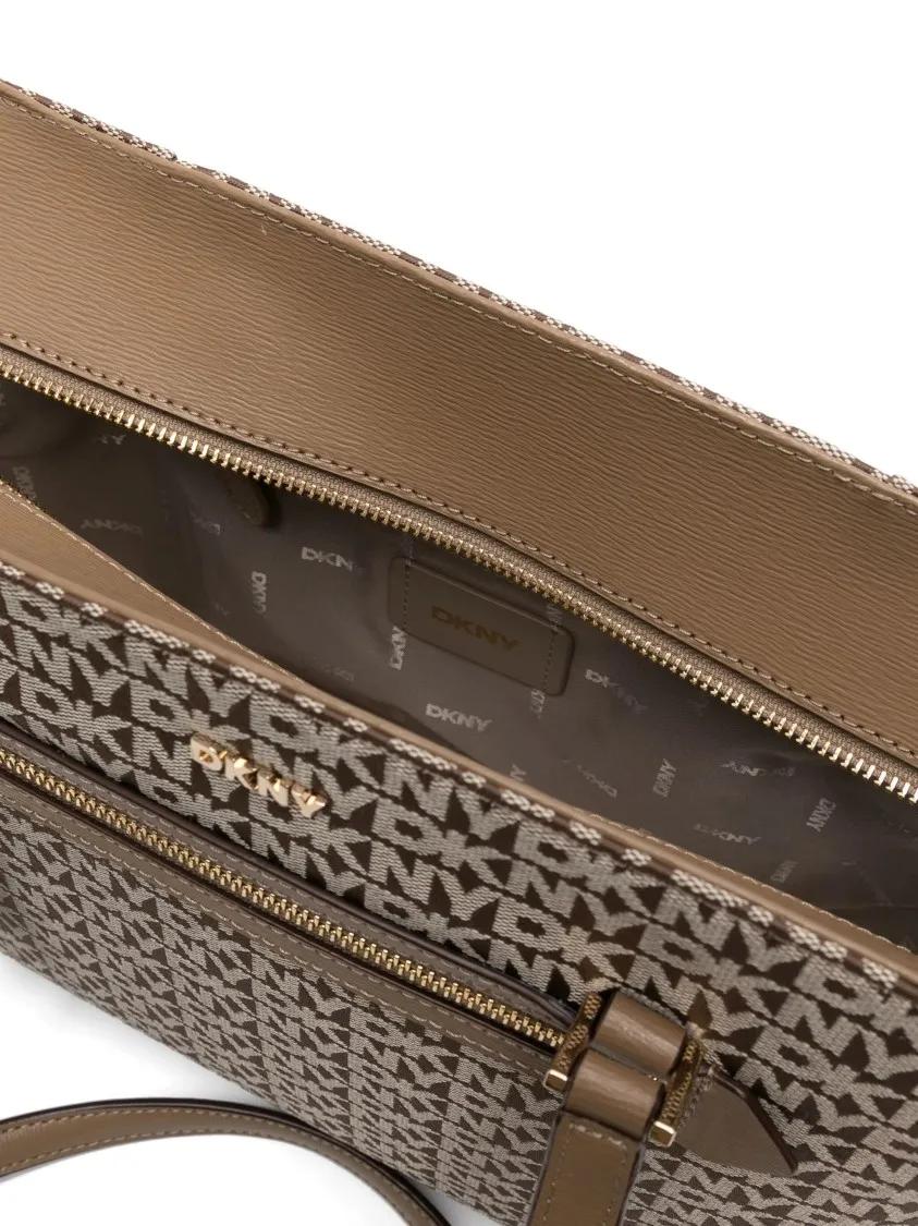 DKNY Shoppers & Totes Bryant Ave Md Tote in bruin