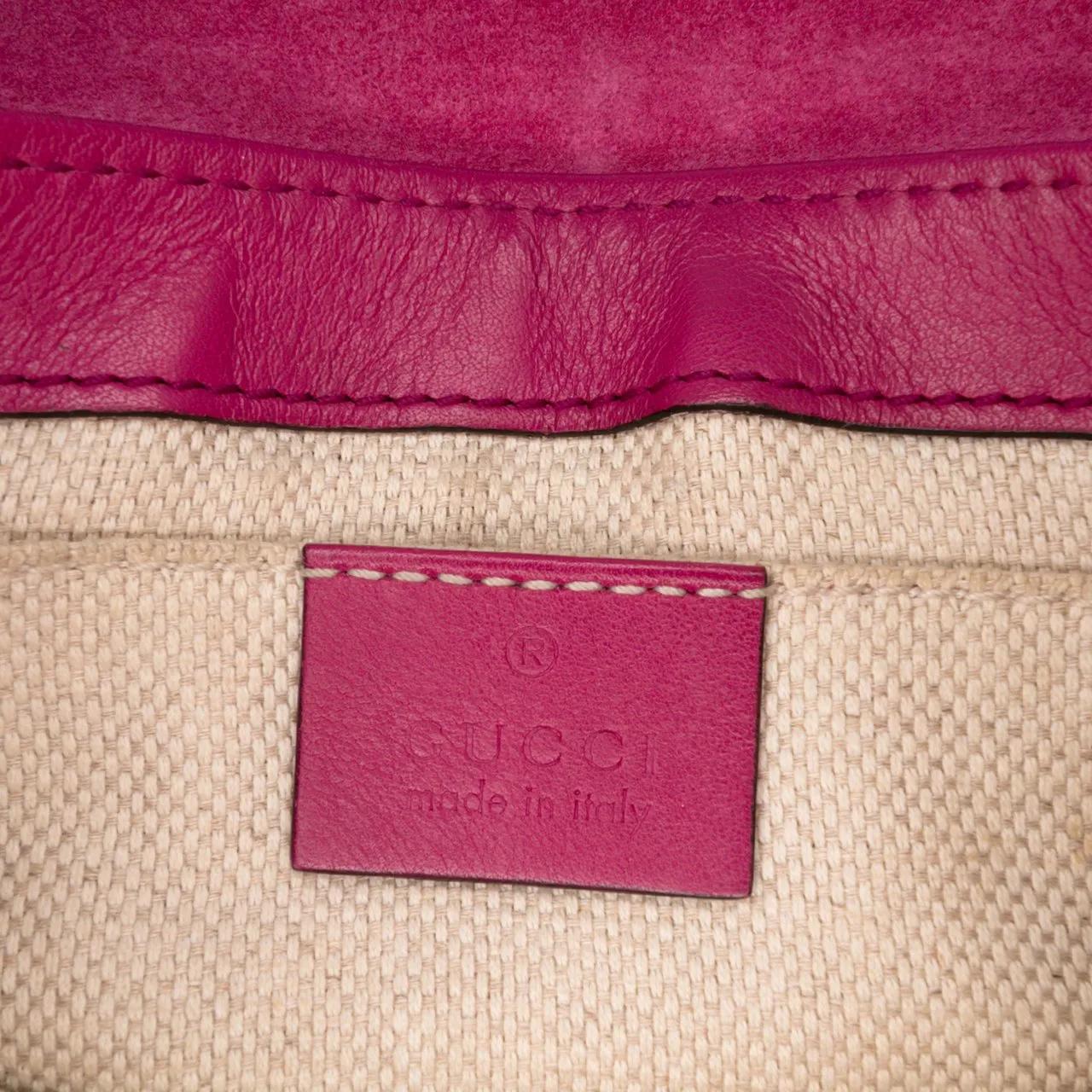Thumbnail - Gucci Hobo Bags - 2016-2024 Small Patent Soho Chain Flap Crossbody - Gr. unisize - in Rot - für Damen