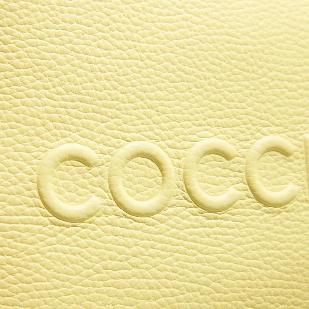 Coccinelle Totes m Myrtha Maxi Log Handbag in geel
