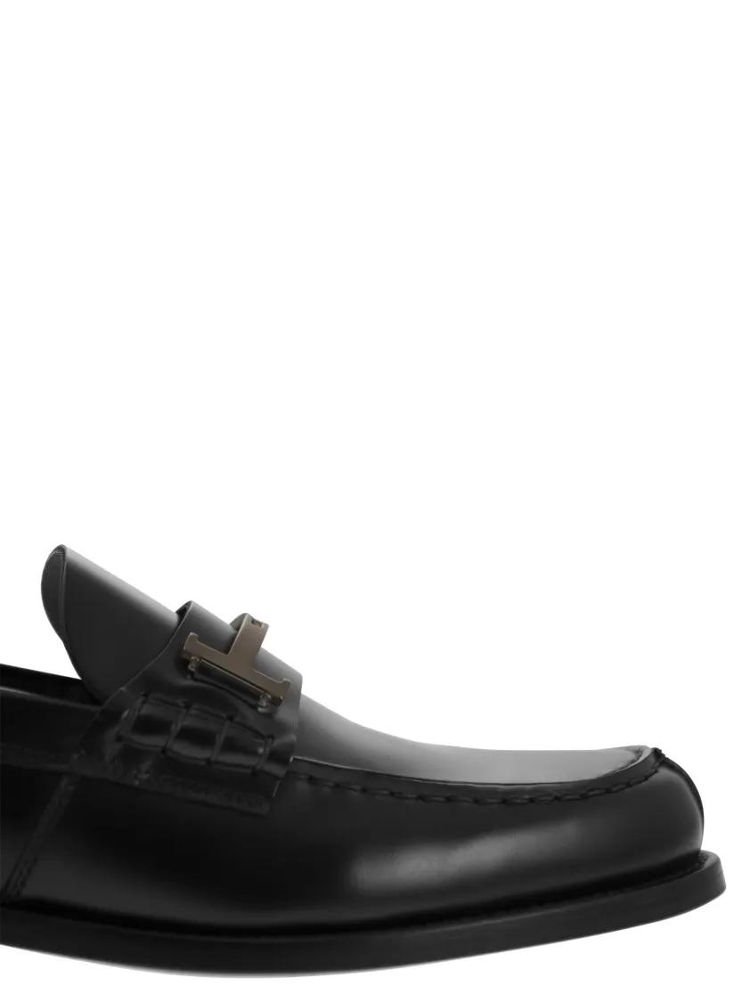 Thumbnail - Tod's Loafer - Leather Loafer With Iconic Metal T Accessory - Gr. 10_5 - in Schwarz - für Damen