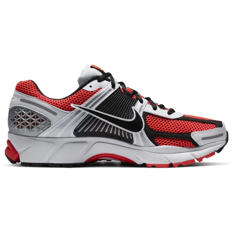 Nike Low-Top-Sneaker Zoom Vomero 5 Se Sneakers rot