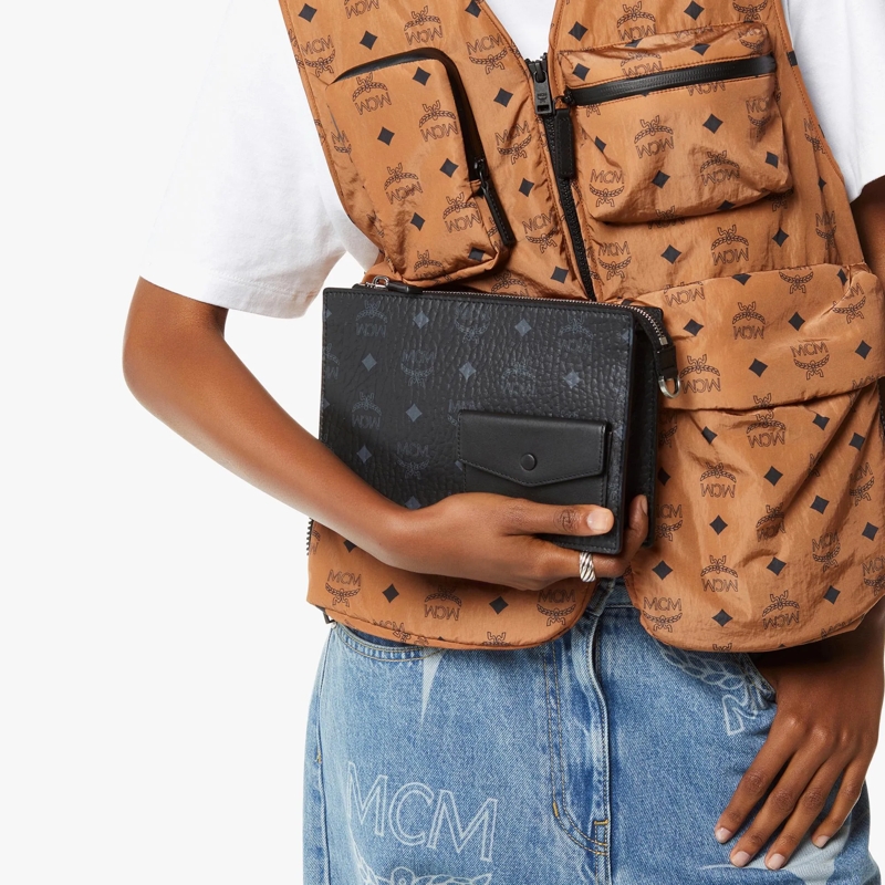 MCM Crossbody Bag Aren Vi Crossbody Sml Bk Black(Image 3)