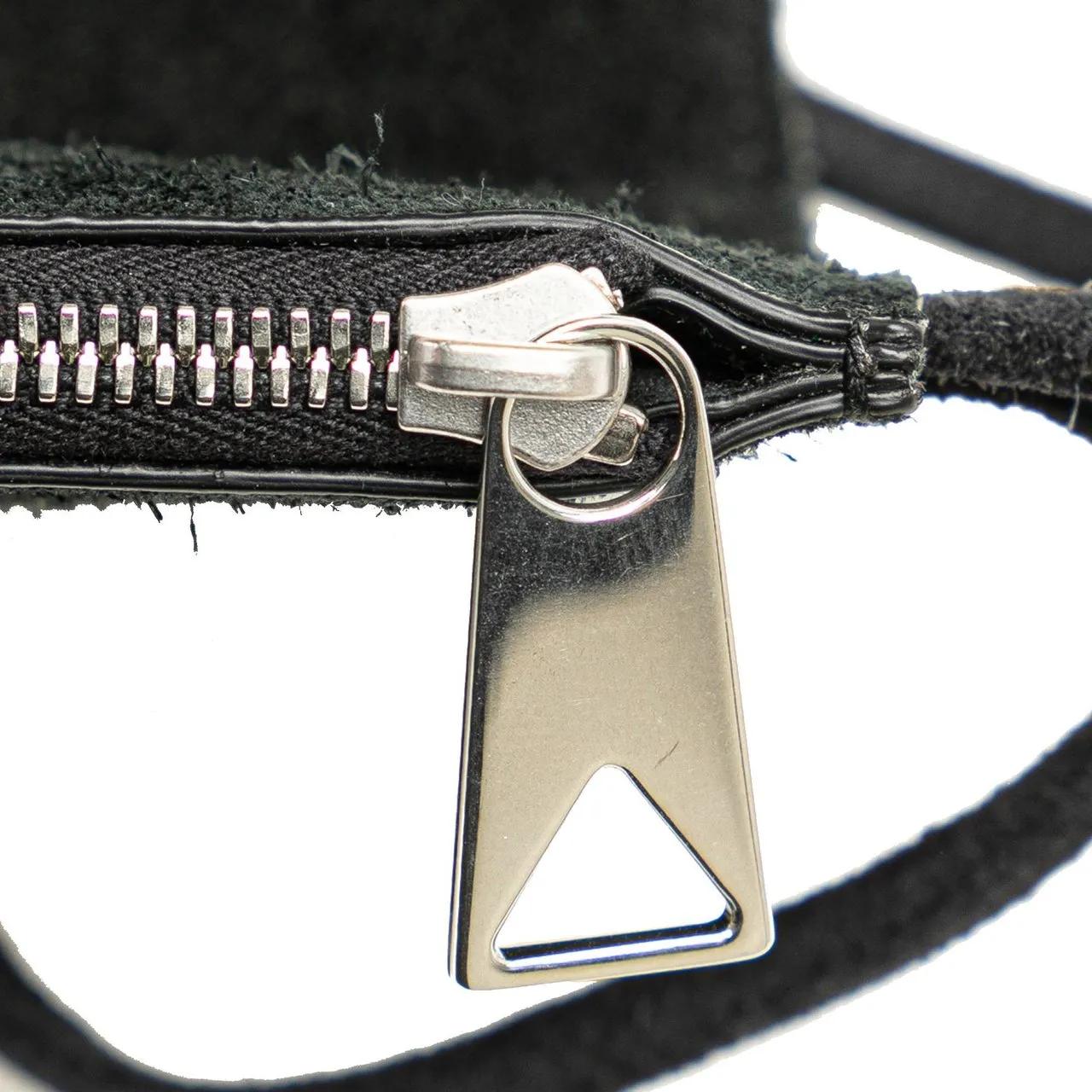 Bottega Veneta Shoppers 2006 Intrecciato Hydrology Tote in zwart