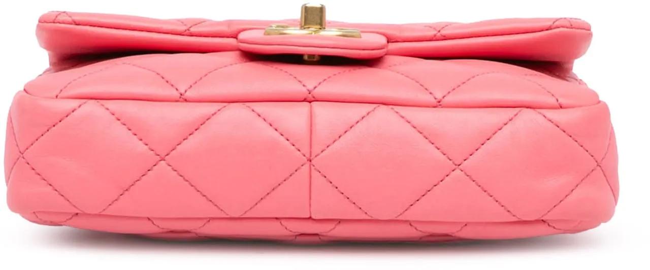 Chanel Hobo bags 2021-2024 Small Quilted Lambskin Funky Town Flap in poeder roze