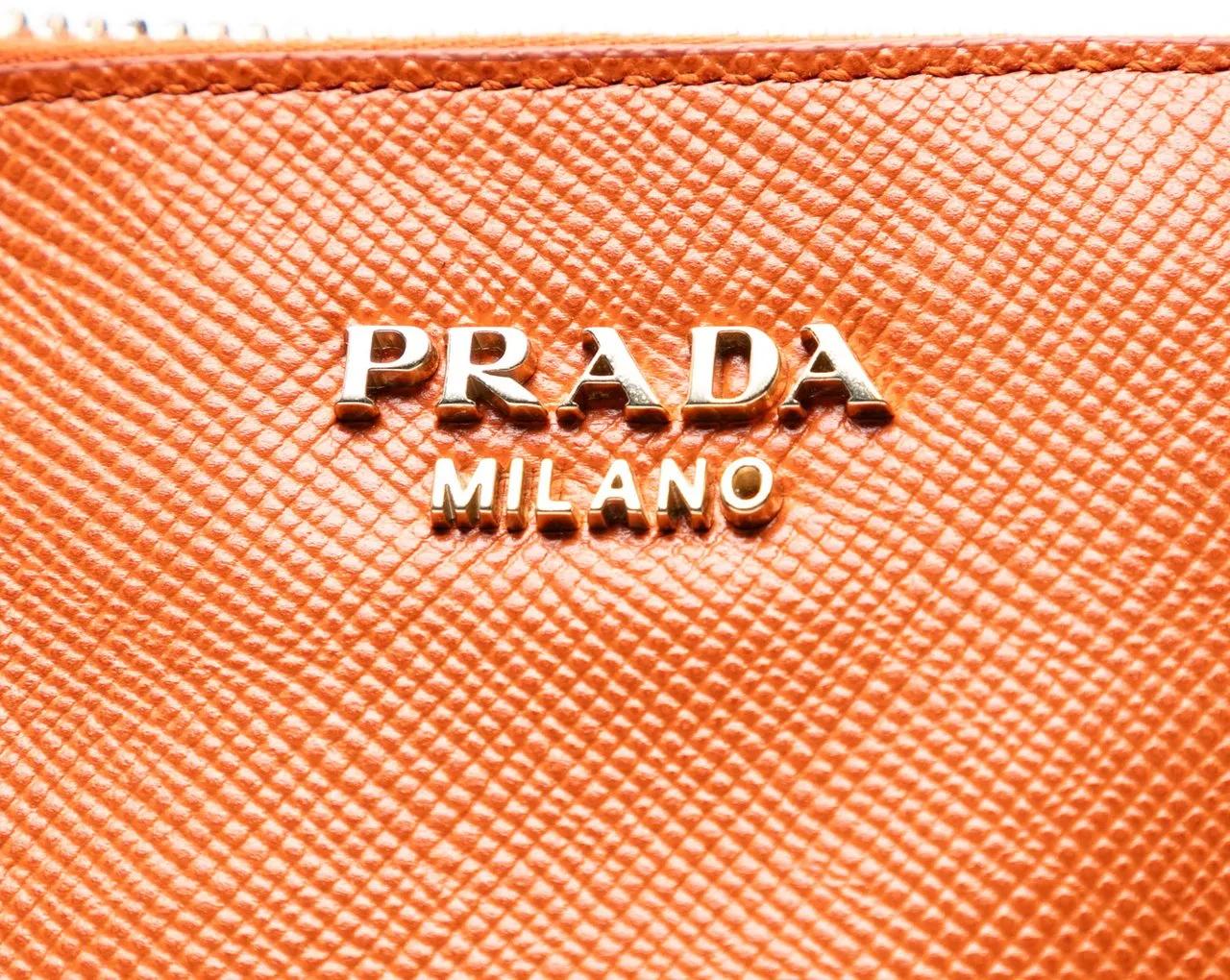 Thumbnail - Prada Crossbody Bags - Saffiano Cuir Triple Zip Dome Top Handle Bag - Gr. unisize - in Orange - für Damen