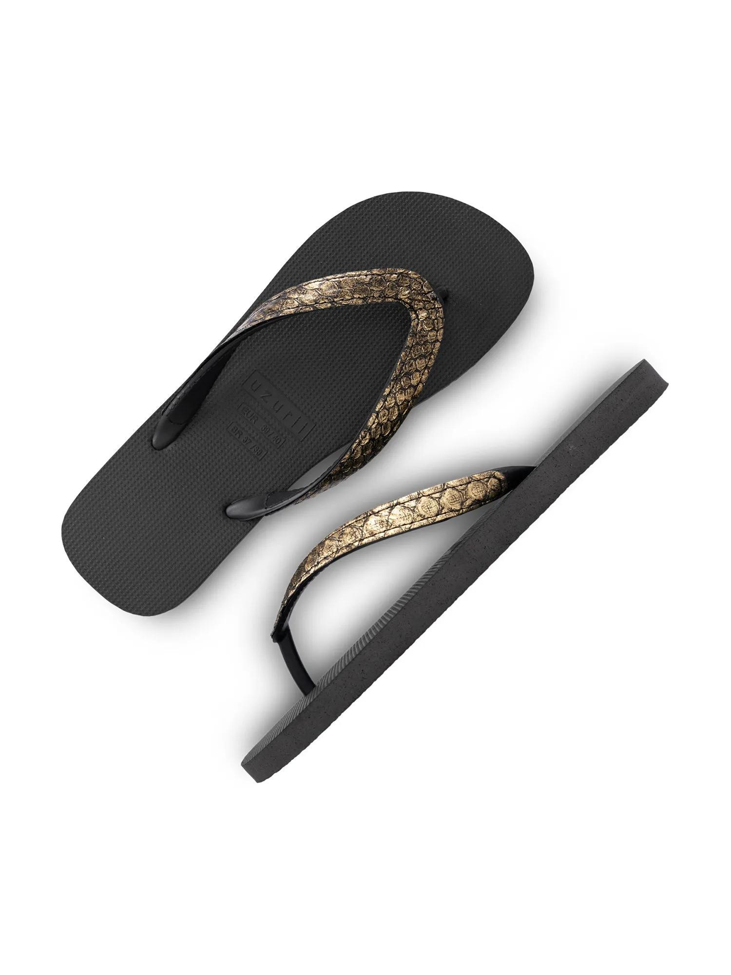 Thumbnail - UZURII Slipper & Pantoletten - Zehentrenner Python Bronze - Gr. 43_44 - in Schwarz - für Damen