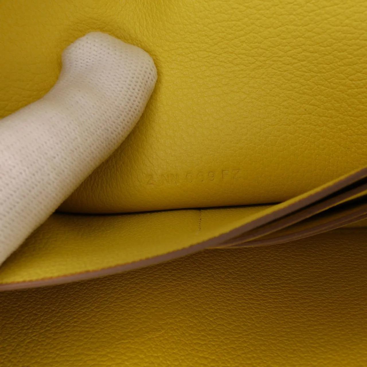 Thumbnail - Hermès Hobo Bags - 2021 Evercolor Constance Wallet To Go - Gr. unisize - in Gelb - für Damen