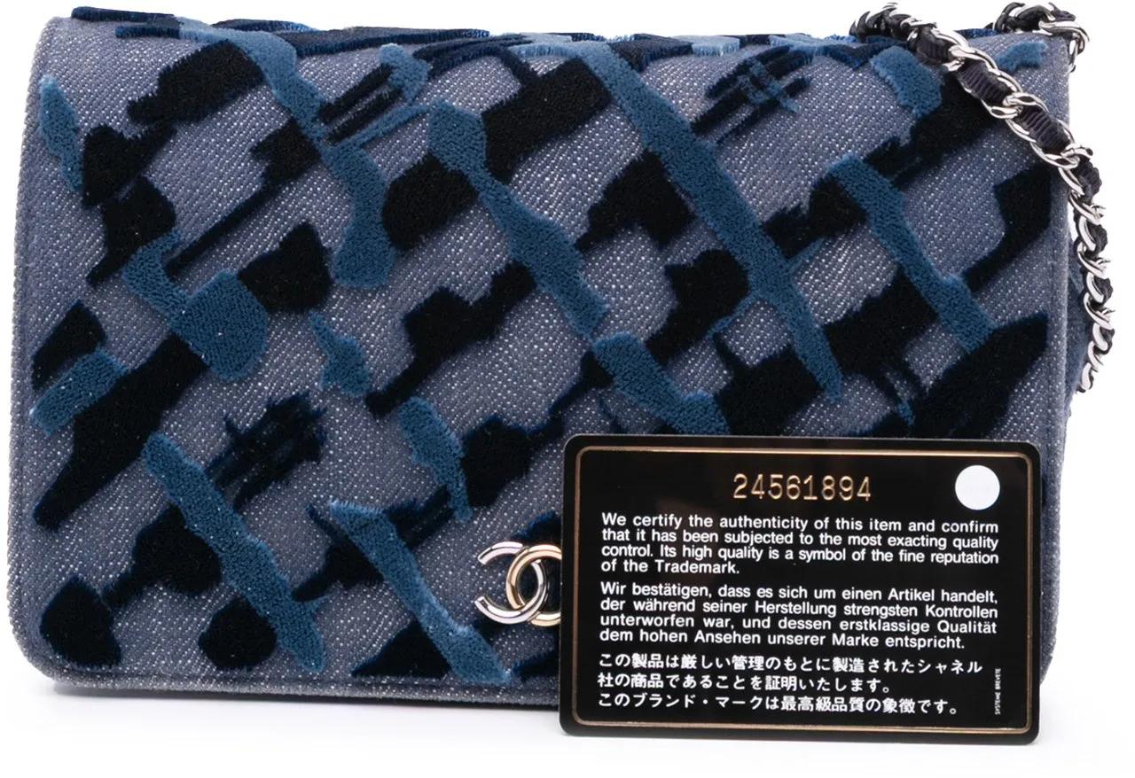 Thumbnail - Chanel Hobo Bags - 2017-2018 Denim and Velvet Wallet On Chain - Gr. unisize - in Blau - für Damen