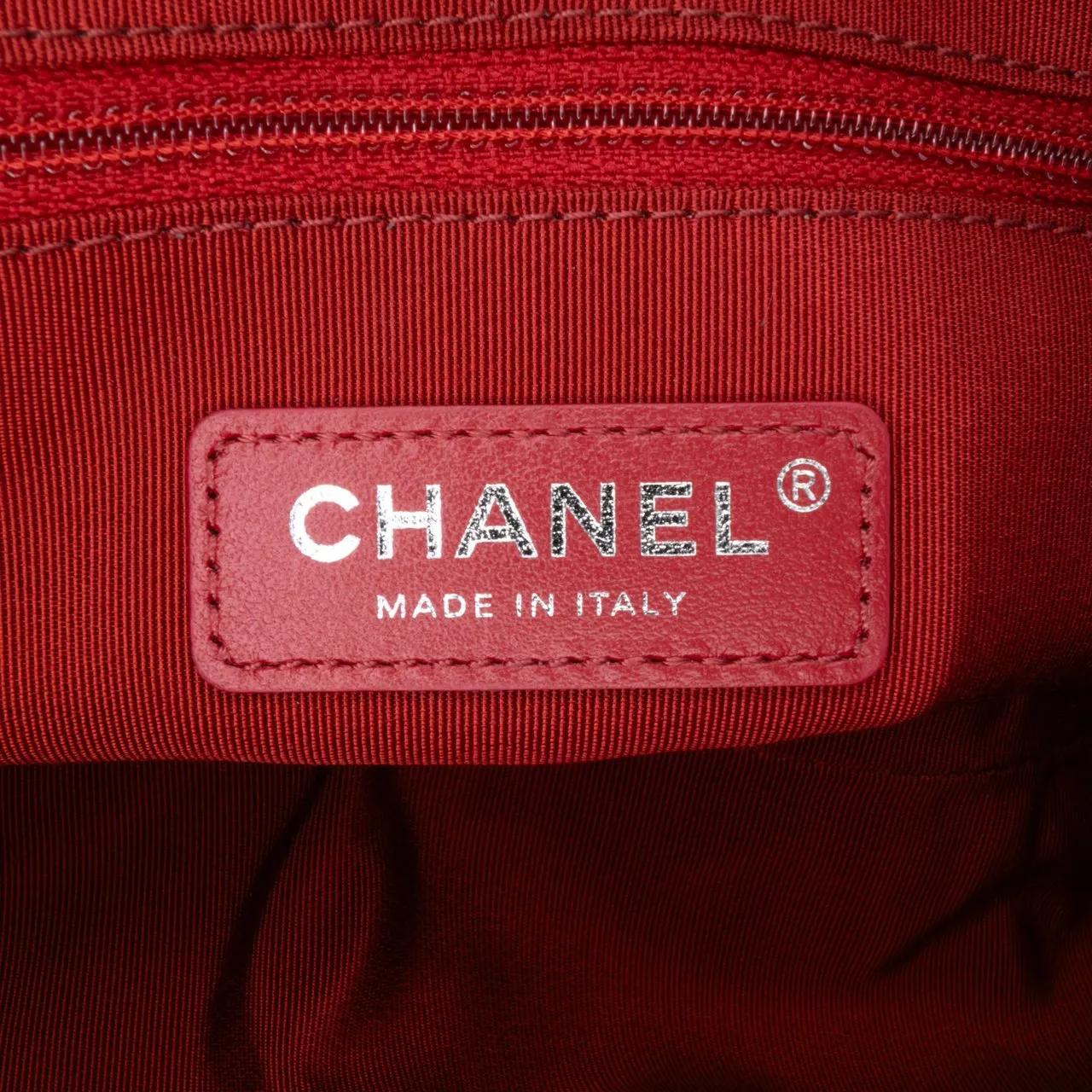 Thumbnail - Chanel Hobo Bags - Calfskin Signature Chain Signe Bowling Bag - Gr. unisize - in Rot - für Damen