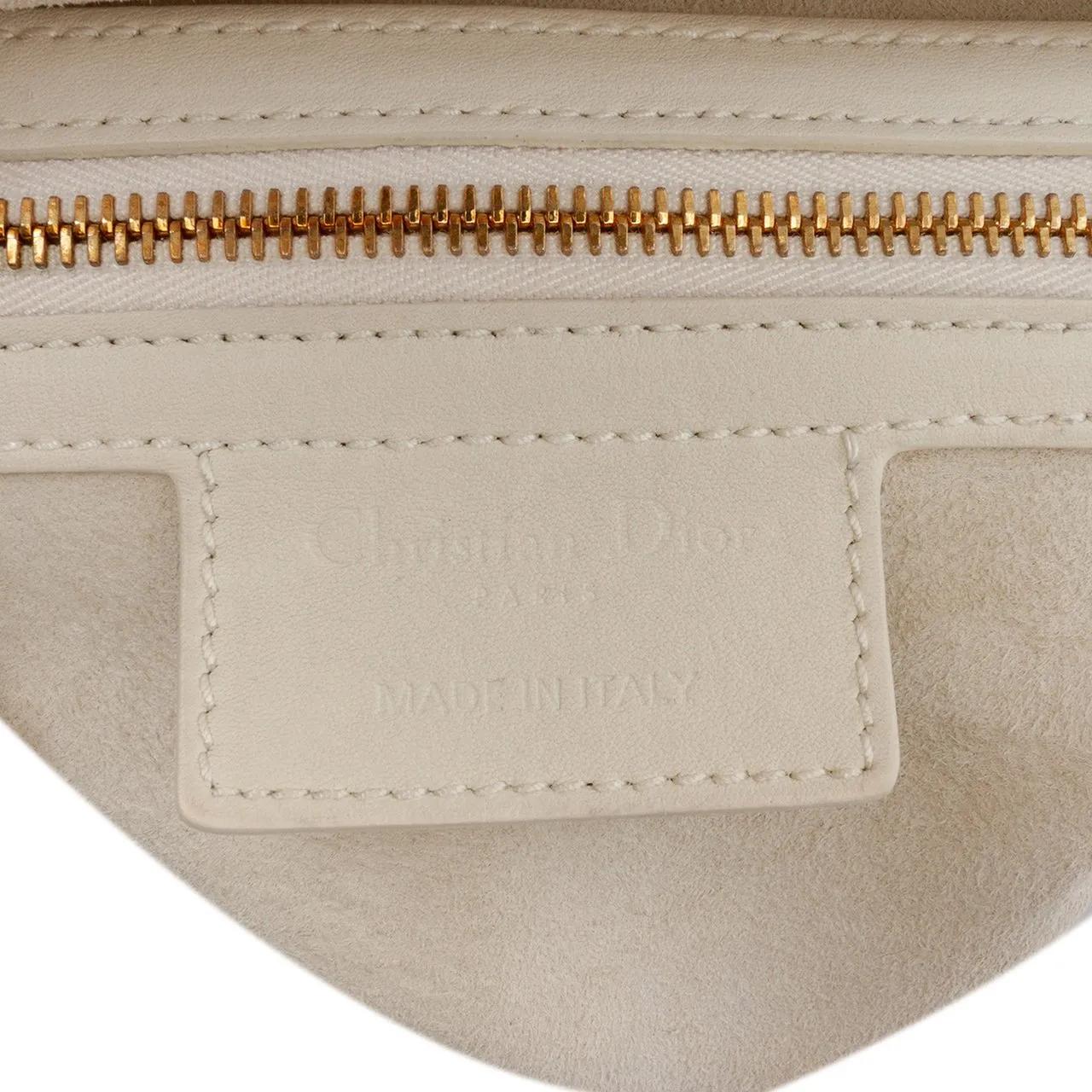 Thumbnail - Christian Dior Hobo Bags - Ultra Matte Calfskin Saddle Bag - Gr. unisize - in Weiß - für Damen
