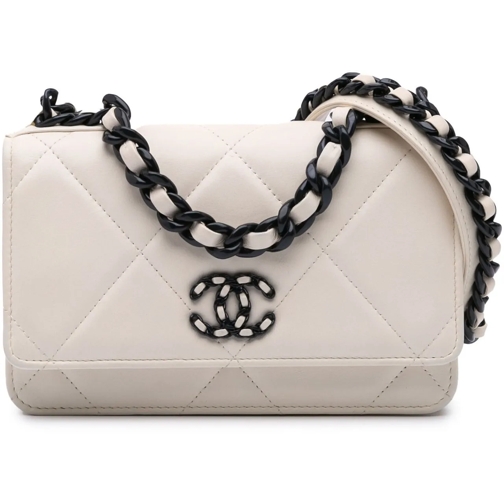 Chanel Kartenhalter 2021-2024 Quilted Lambskin 19 Wallet on Chain weiß