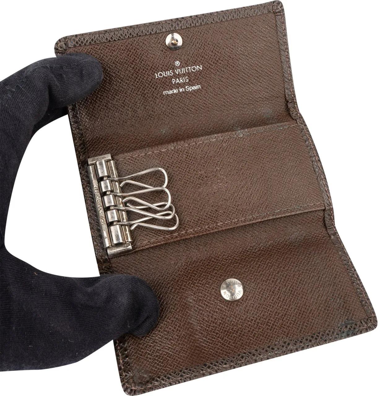 Thumbnail - Louis Vuitton Portemonnaie - Louis Vuitton Brun Taiga Leather Keyholder - Gr. unisize - in Braun - für Damen