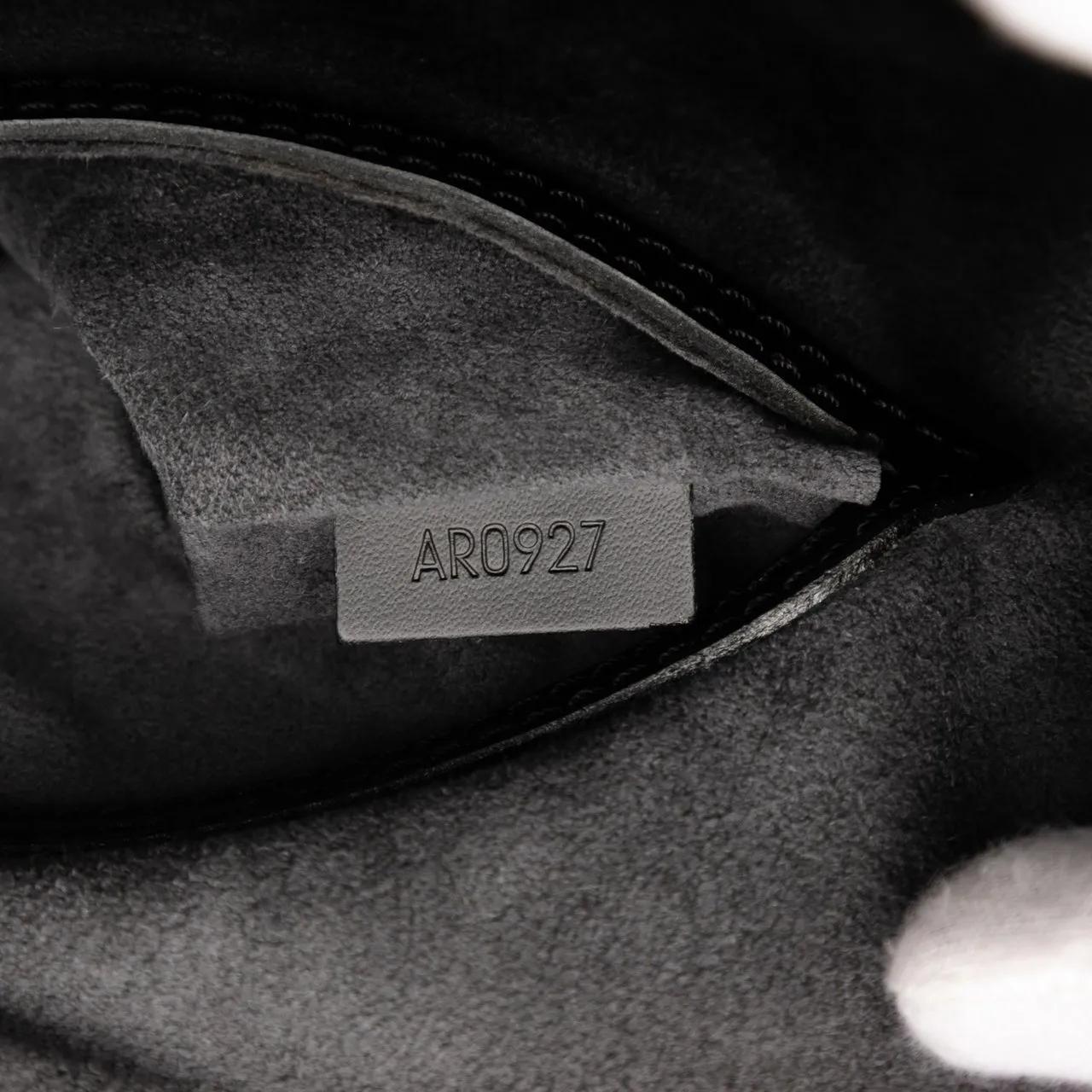 Thumbnail - Louis Vuitton Crossbody Bags - Epi Alma PM - Gr. unisize - in Schwarz - für Damen