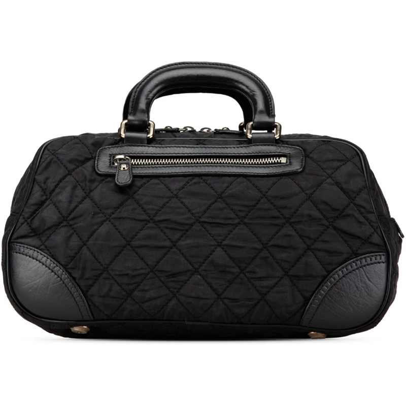 Chanel Fourre-tout Paris New York Quilted Nylon Duffle Handbag schwarz