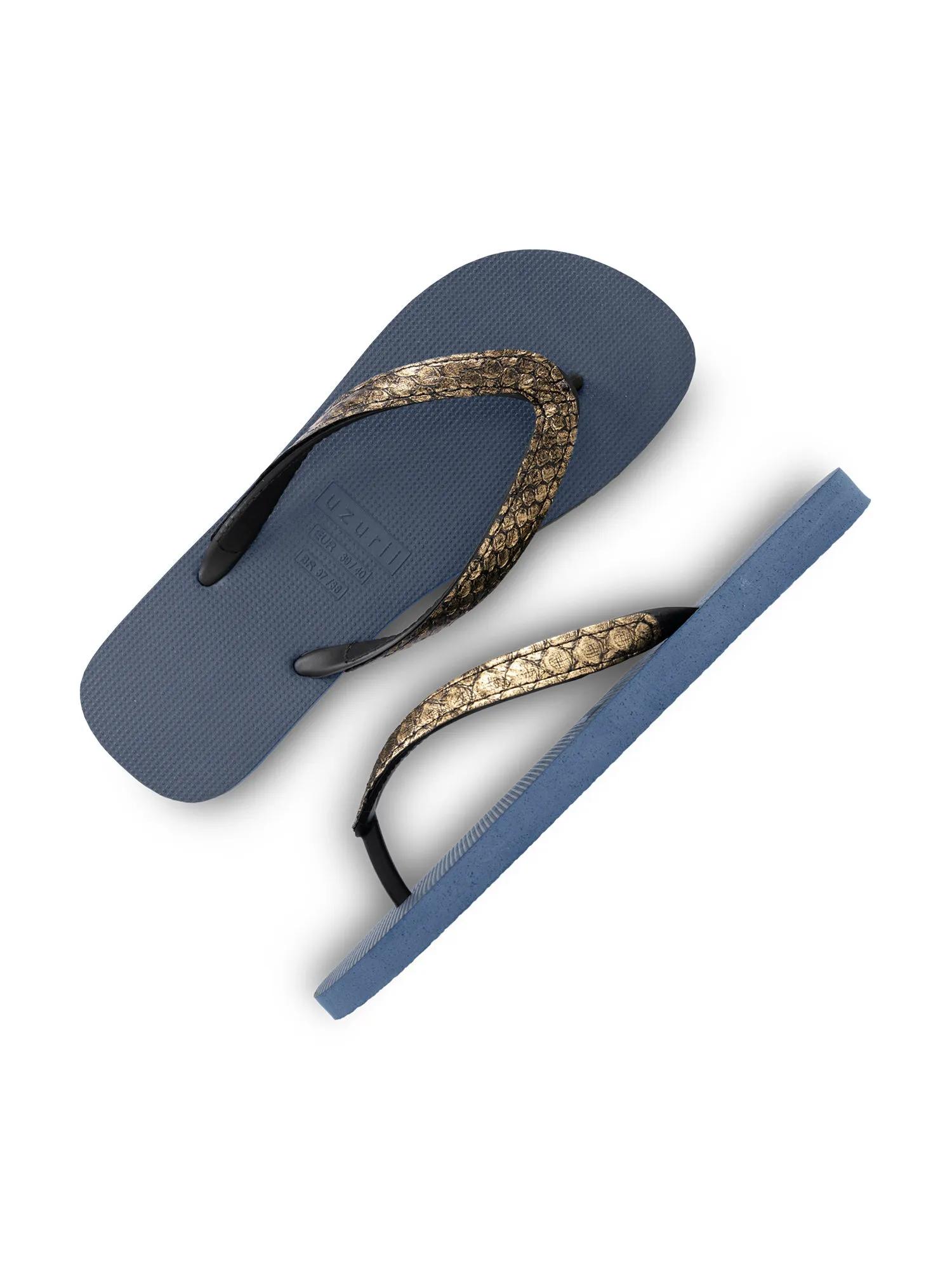 Thumbnail - UZURII Slipper & Pantoletten - Zehentrenner Python Bronze - Gr. 37_38 - in Blau - für Damen